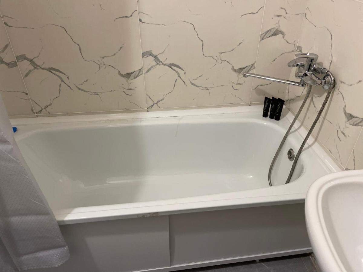 Арбат Apartment Almatı Dış mekan fotoğraf